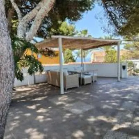Les Pins Villa *