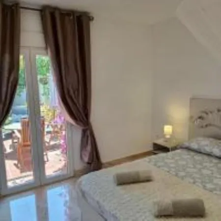 Les Pins Villa *